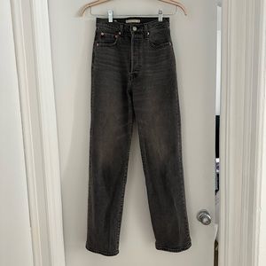 Levi’s Ribcage Straight Ankle Black Wash Jeans